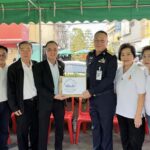 คคพ.พระนคร ร่วมกับ มูลนิธิศิษย์เจ้าพ่อหนู และภาคประชาชนในเขตพระนคร ส่งมอบสิ่งของบริจาค โครงการรวมน้ำใจคนไทยไม่ทิ้งกัน เพื่อช่วยเหลือผู้ประสบภัยภาคใต้