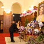 มูลนิธิป่อเต็กตึ๊ง ทูลเกล้าฯ ถวายแจกันดอกไม้และลงนามถวายพระพรชัยมงคล สมเด็จพระนางเจ้า ฯ พระบรมราชินี เนื่องในโอกาสพระราชพิธีมหามงคลเฉลิมพระชนมพรรษา 4 รอบ 3 มิถุนายน 2569 ณ ศาลาสหทัยสมาคม ในพระบรมมหาราชวัง กรุงเทพฯ