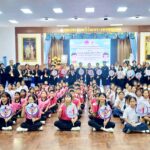 ผอ.เขตทวีวัฒนา และ ประธานมูลนิธิครอบครัวพอเพียง ร่วมเป็นประธานปิดโครงการ TO BE NUMBER ONE Thawi Watthana Next Choice ฉลาดเลือก เท่ได้ แบบไร้ควัน ปลอดยาเสพติด ณ รร.ทีปังกรวิทยาพัฒน์(ทวีวัฒนา) ในพระราชูปถัมภ์