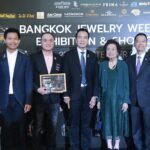 ห้างเพชรหลีเสง (L.S. Jewelry Group) ร่วมผลักดันอุตสาหกรรมอัญมณีและเครื่องประดับ โดยเป็นผู้สนับสนุนรายการเรียลลิตี้โชว์ “THE CUT” Design Identity Challenge ศึกประชันอัตลักษณ์ เจียระไนฝันสู่เวทีโลก ซึ่งจัดโดยสถาบันวิจัยและพัฒนาอัญมณีและเครื่องประดับแห่งชาติ (GIT) (องค์การมหาชน)